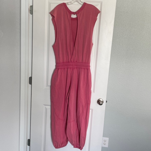 FP Movement by Free People Rose Pink Sleeveless Drawstring Jumpsuit S/P NWOT - Picture 4 of 5